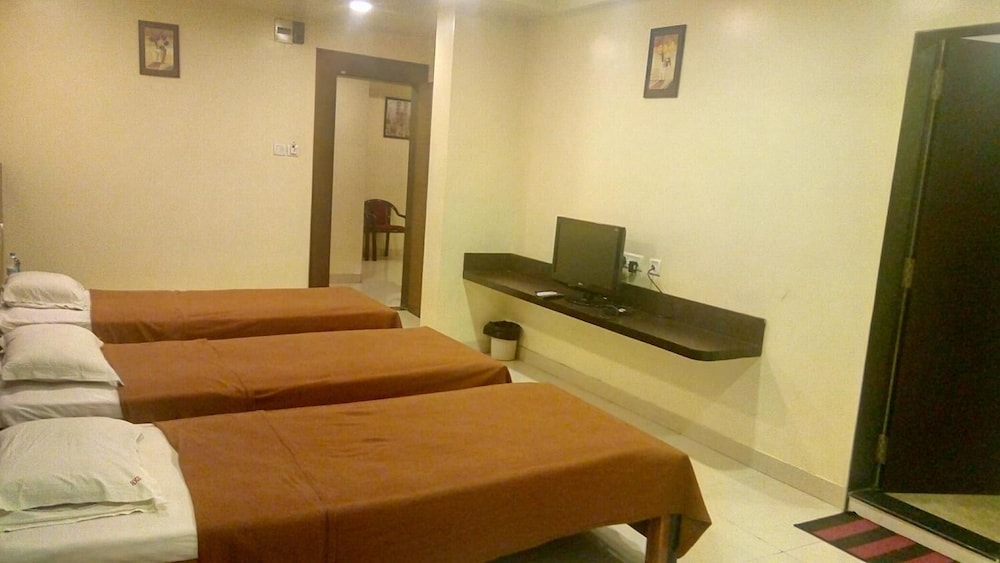 Hotel Kohinoor Square 34/37