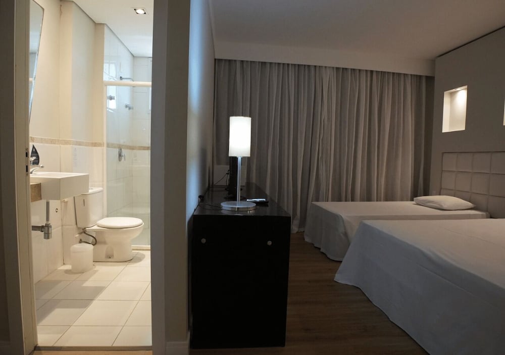 Encantos Golden Hotel 48/49
