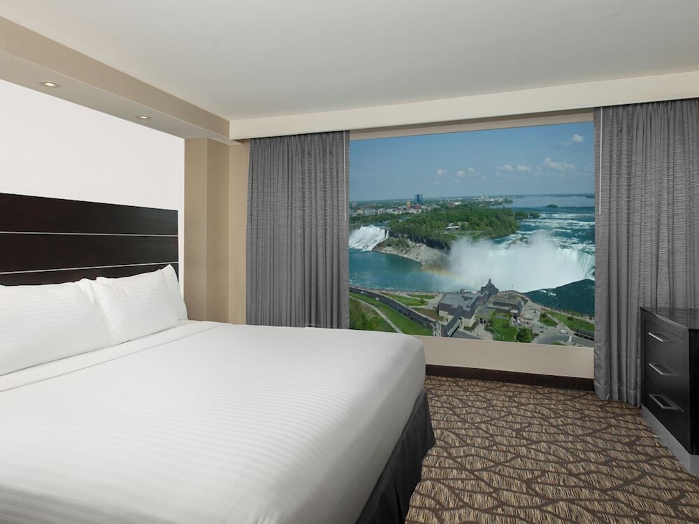 Room, Full Falls View, Tower B