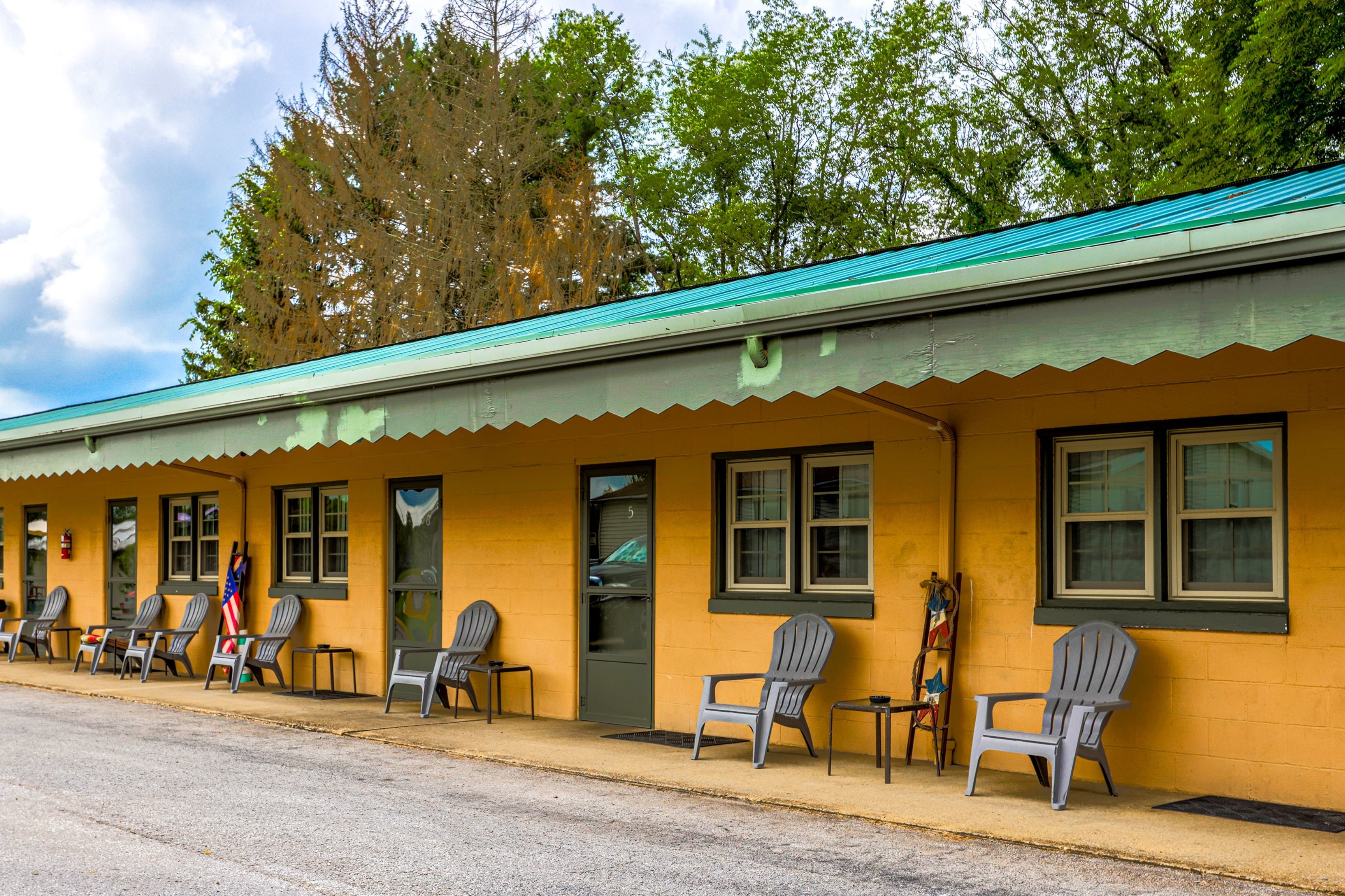 Cadiz Motel by OYO on route 250 in CADIZ - OH
