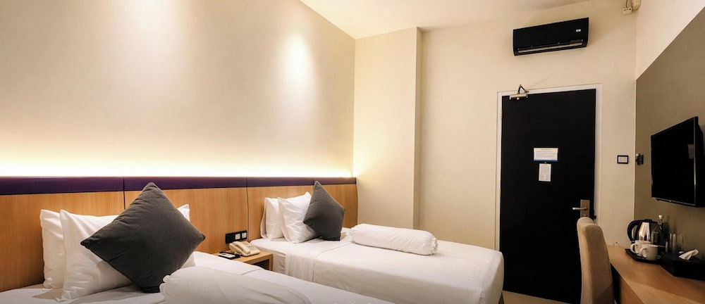 Vio Cimanuk Hotel 23/68