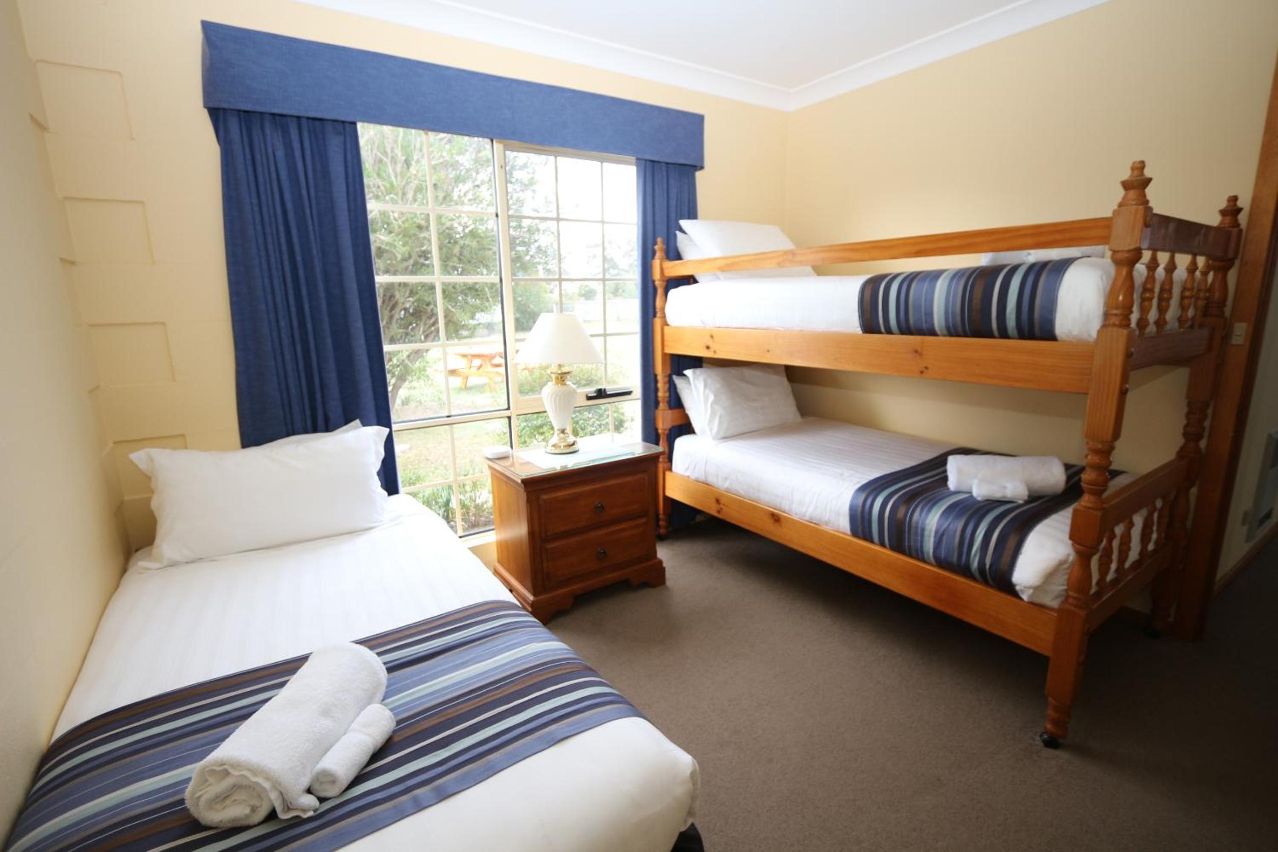 2 Bedrooms, Pier, Cottage