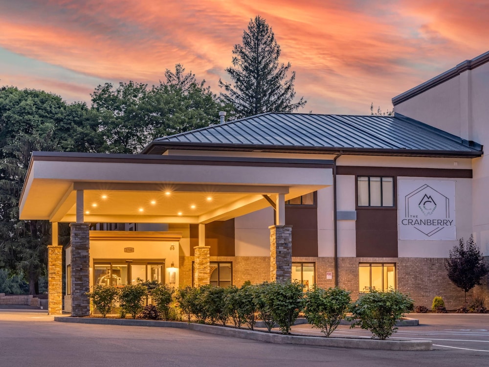 The Cranberry Ascend Hotel Collection 2/65