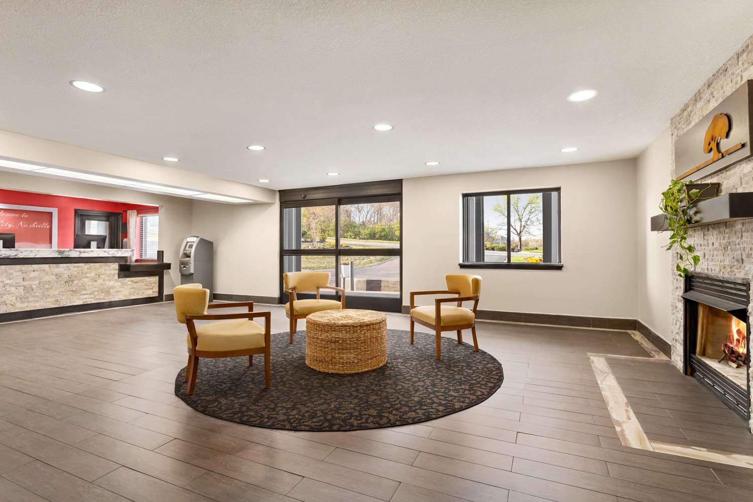 Luxe Studios Nashville Airport 6/63