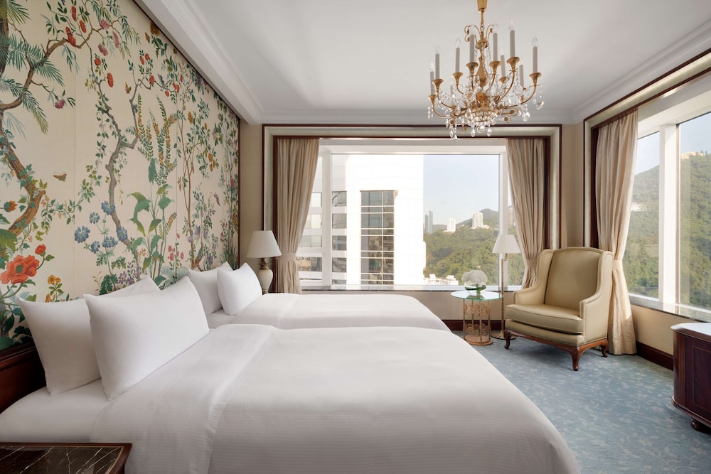 Island Shangri La Hong Kong 22/67