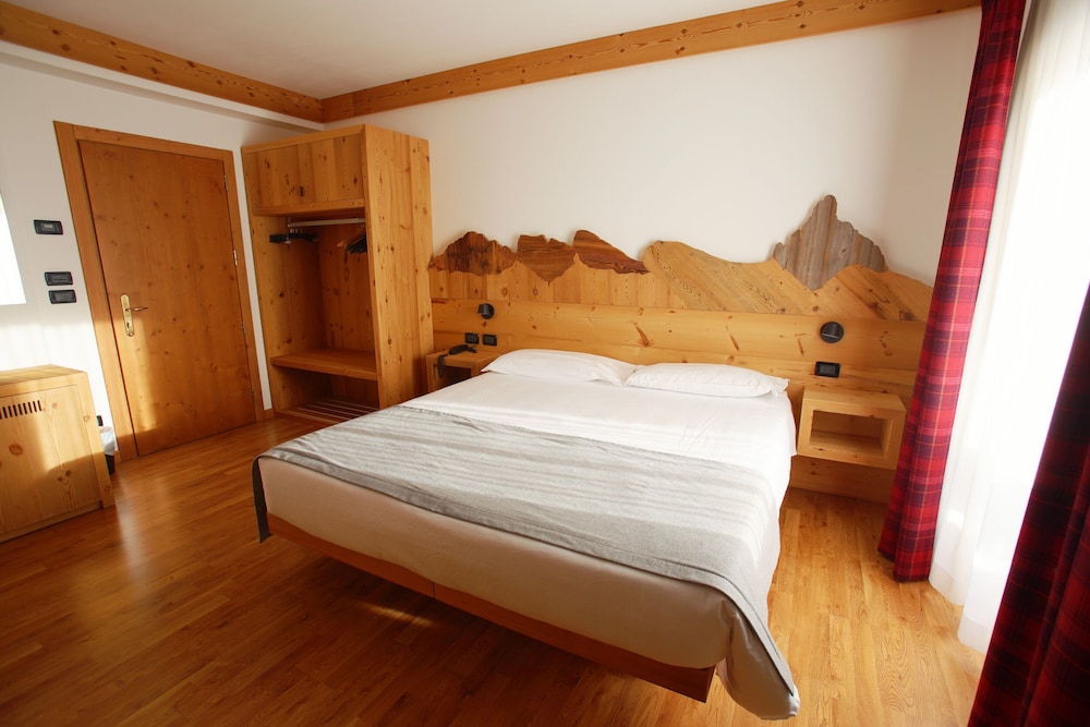 COMFORT, DOUBLE OR TWIN BED