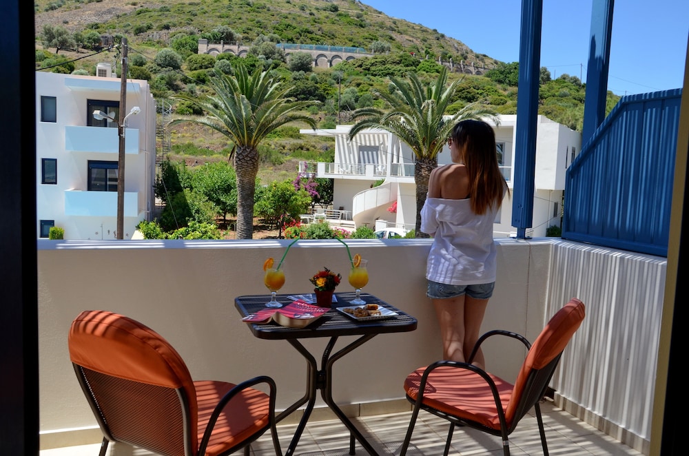 Emporios Bay Hotel 47/64