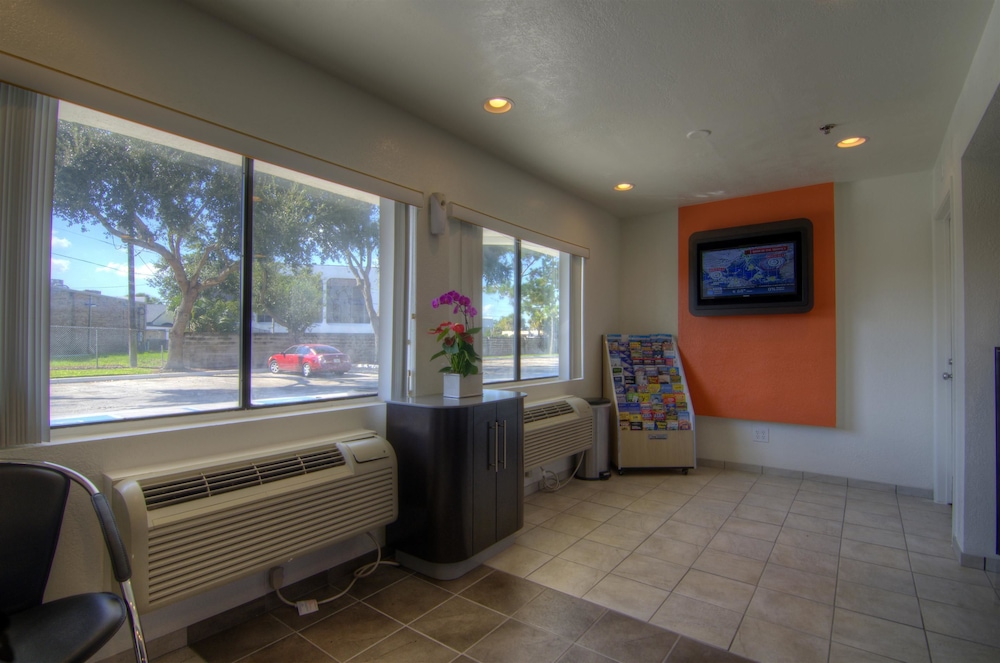 Motel6 Orlando, FL - Winter Park 38/53