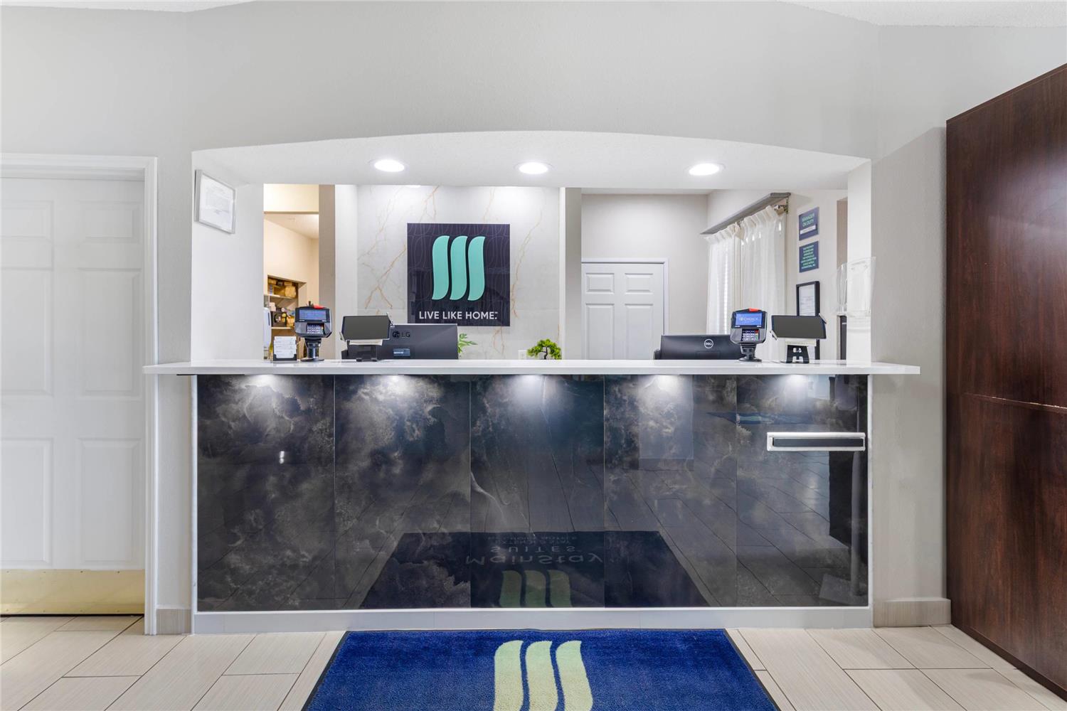 MainStay Suites Madison Airport 6/52