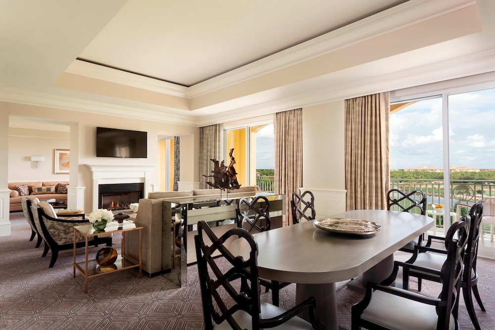 The Ritz-Carlton Naples, Tiburon 31/67