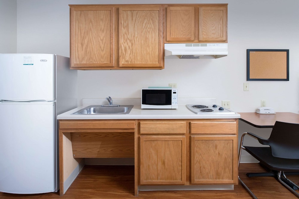 Extended Stay America Select Suites - Phoenix - West 37/52