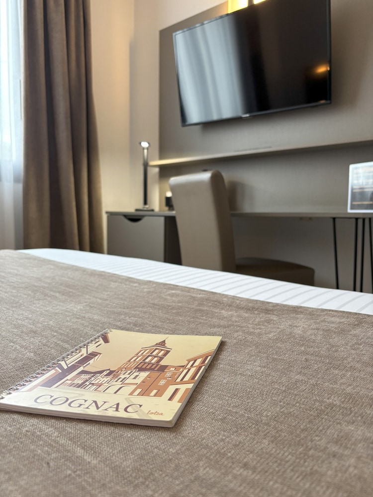 INTER-HOTEL LE VALOIS 50/50