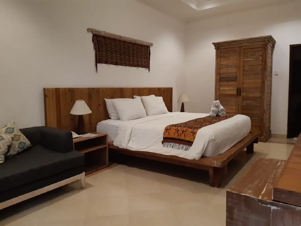 ROOM, DOUBLE BED