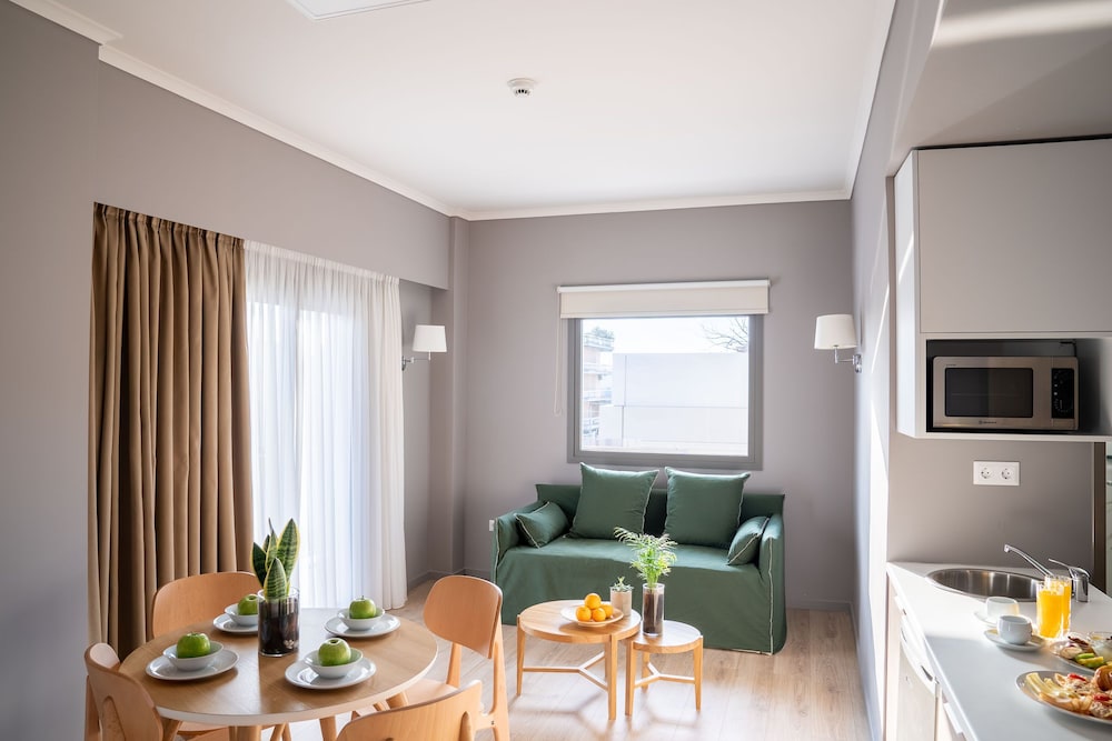 Chroma Fashion Rooms & Apartments 35/48