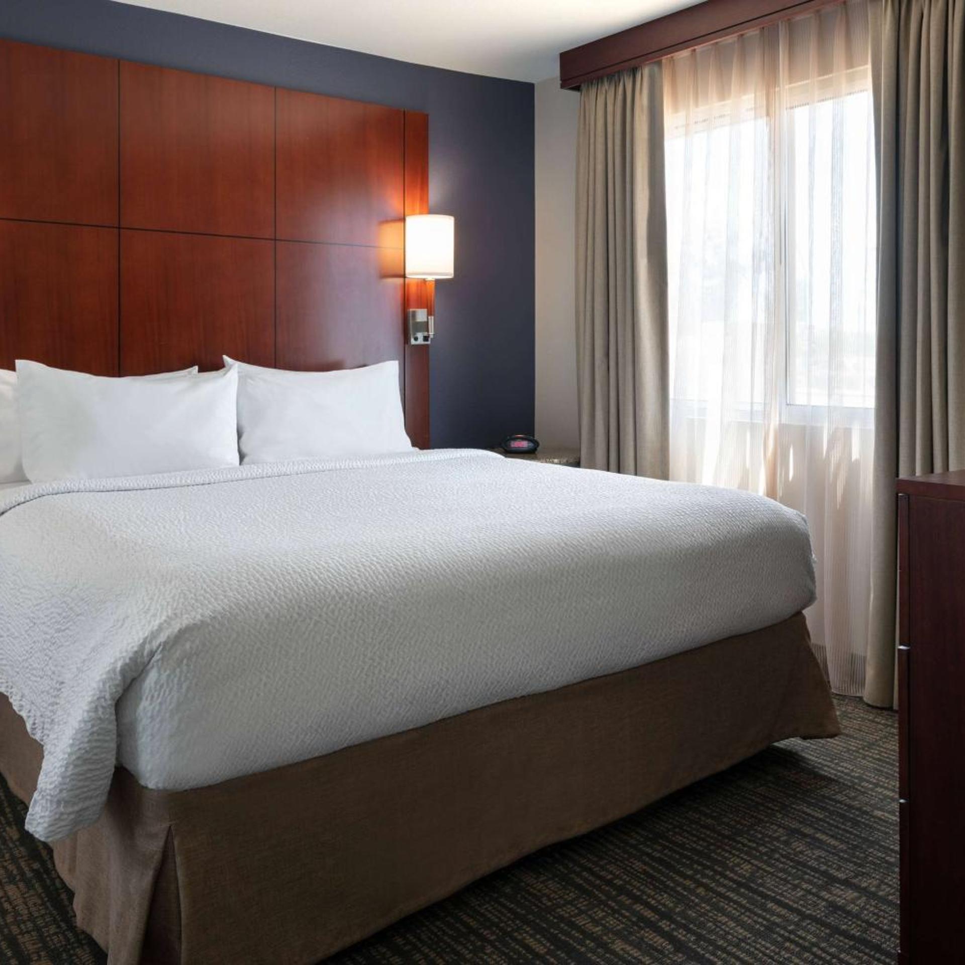 STUDIO, SUITE, KING BED, ACCESSIBLE