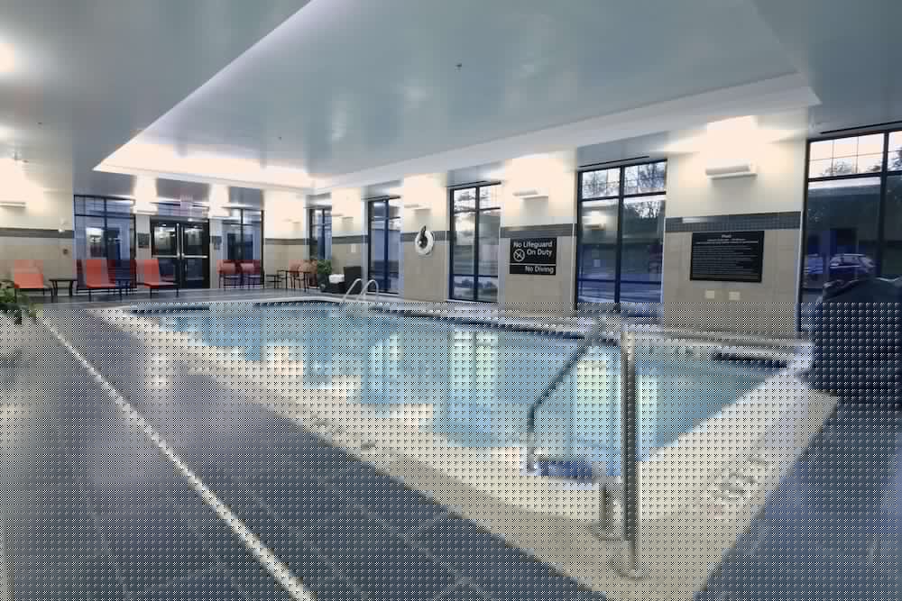 Hampton Inn Suites Cazenovia Ny 38/41