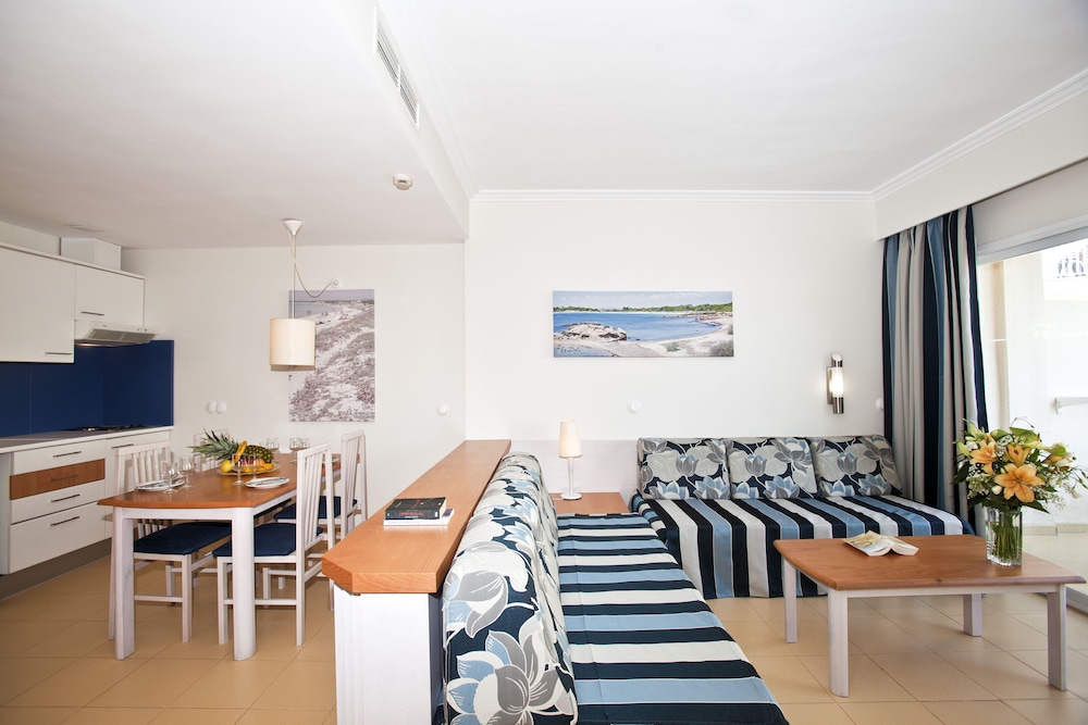 Aparthotel Isla de Cabrera 48/67