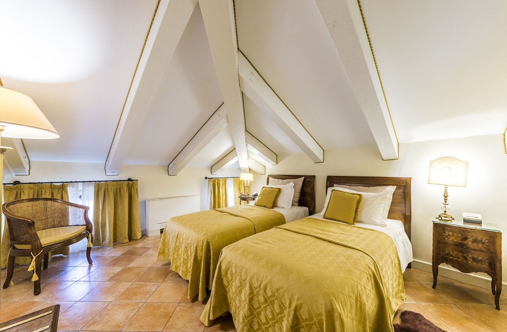 Villa Fiorita Hotel 7/50