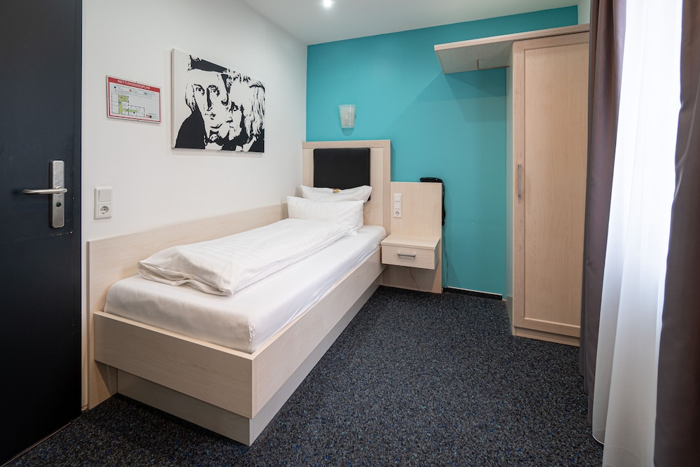 Hotel Deutscher Hof 6/48