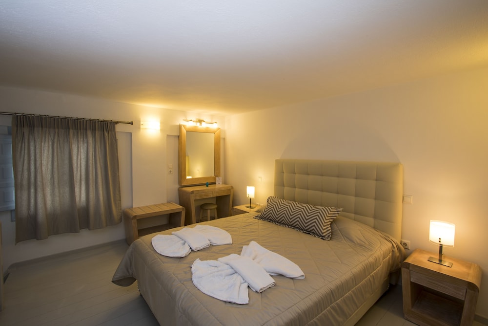 Maisonette, Apartment, Queen and Twin Beds، Erato Apartments Santorini 5/10