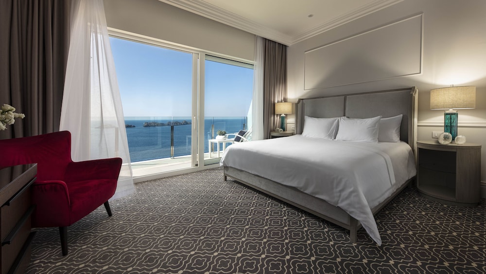 EXECUTIVE, DOUBLE BED, SEA VIEW, BALCONY