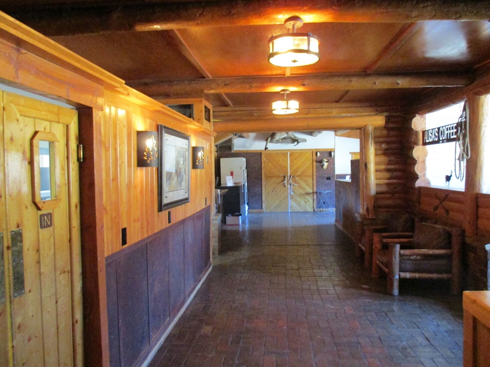 Yellowstone Valley Inn 10/50
