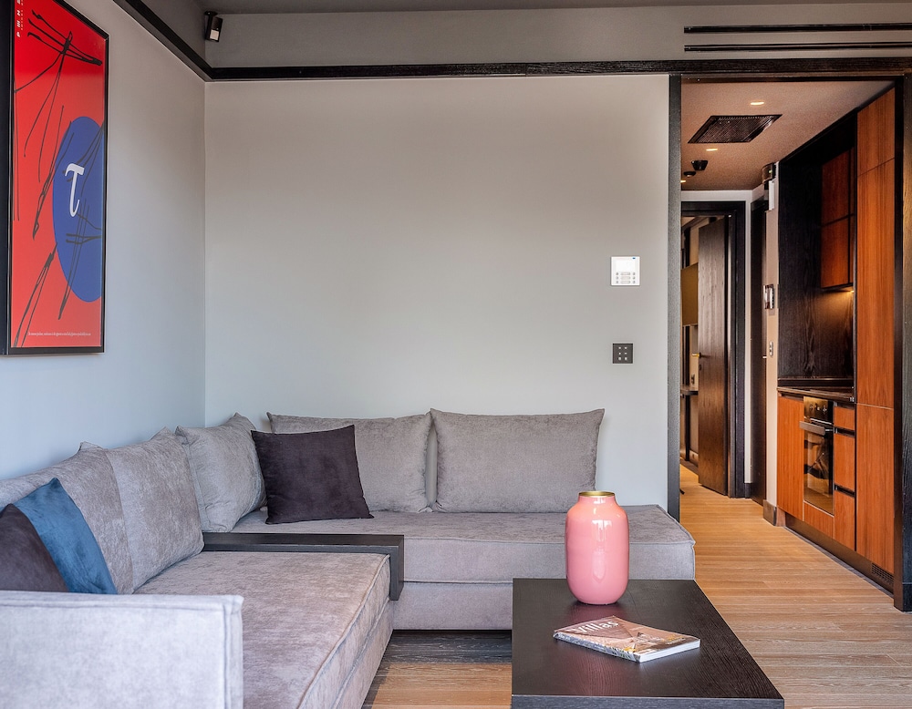 3 Pines Design Living 35/50