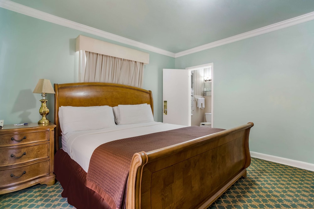 Americas Best Value Inn Historic Clewiston Inn 16/56