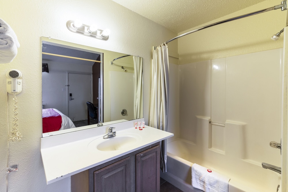 OYO Hotel Decatur TX Hwy 287 Northwest 21/32