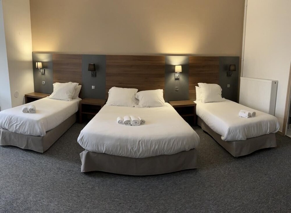 Hotel Moderne 8/45