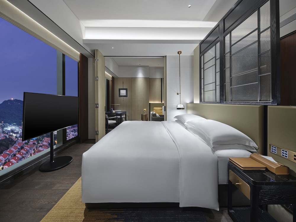 Intercontinental Dongguan 16/76