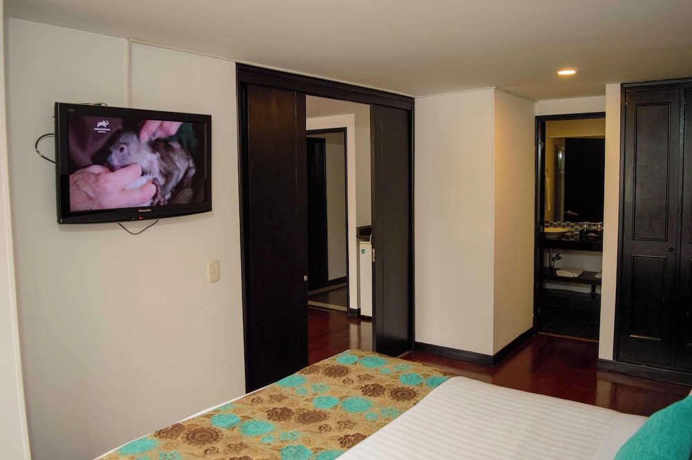 Confort 80 Zona Rosa Hotel 36/70