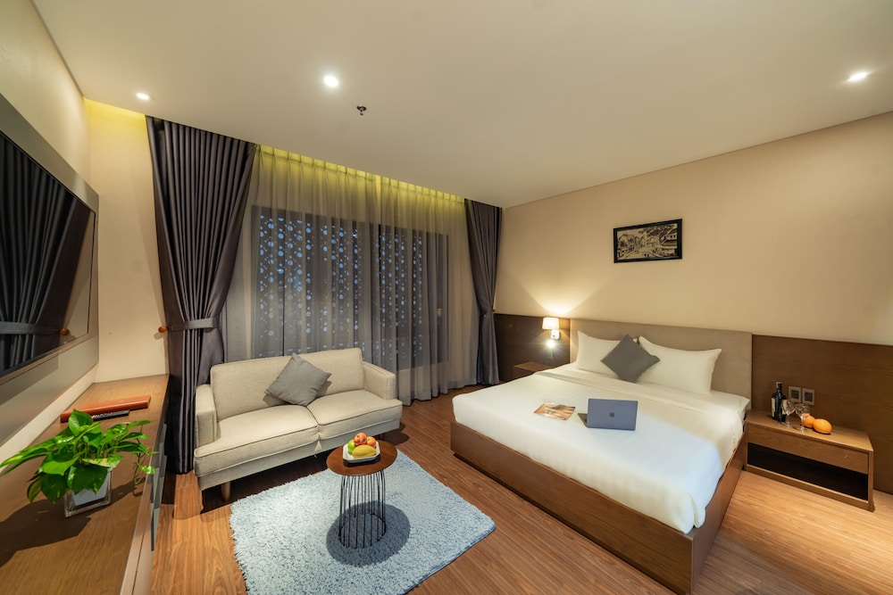 Deluxe, Studio, Queen Bed