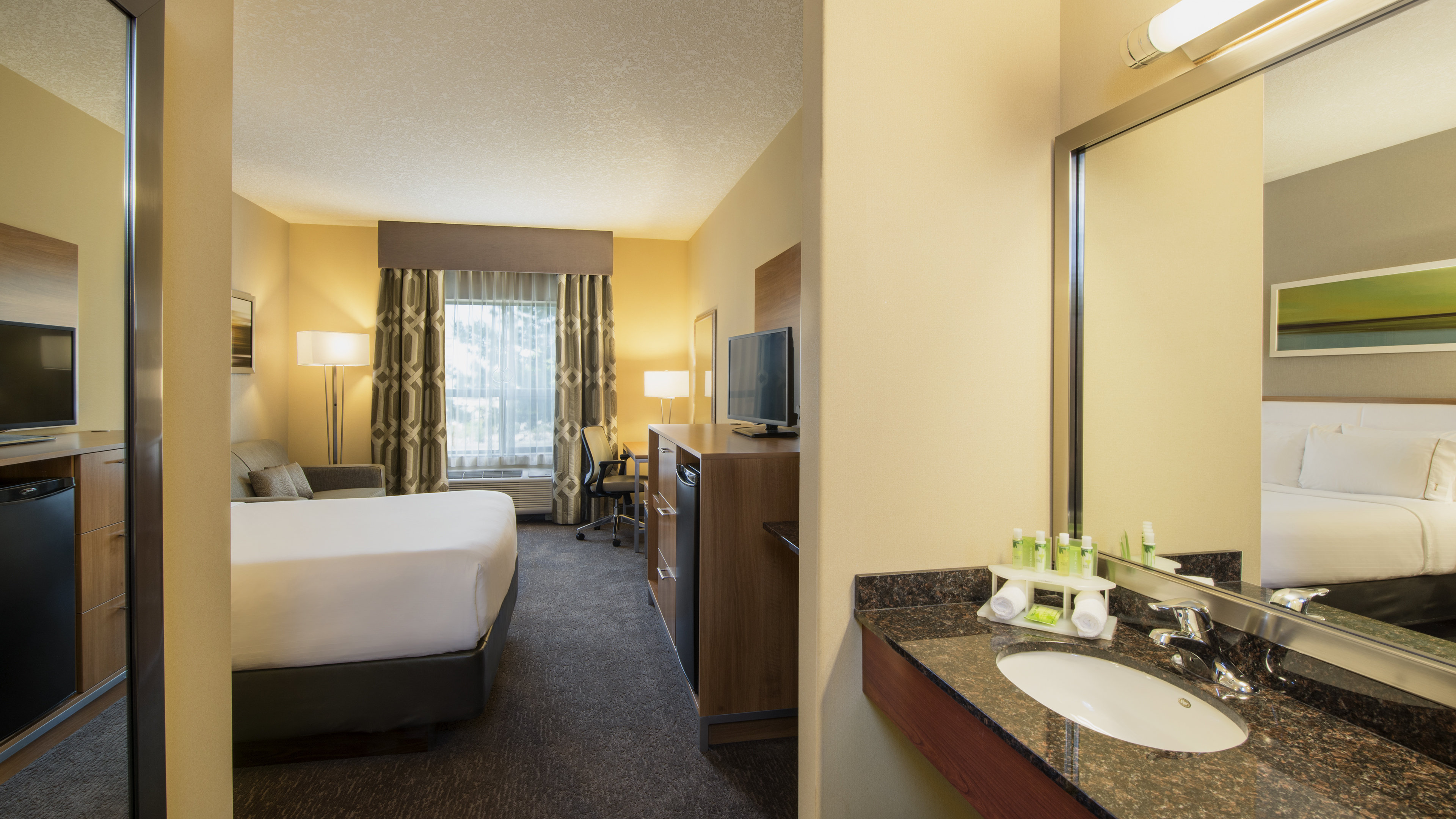 Holiday Inn Express & Suites Sherwood Park-Edmonton Area 29/31
