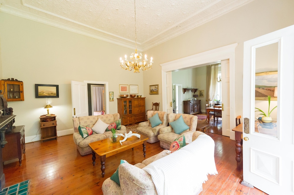 Osborne House - Guest House 39/72
