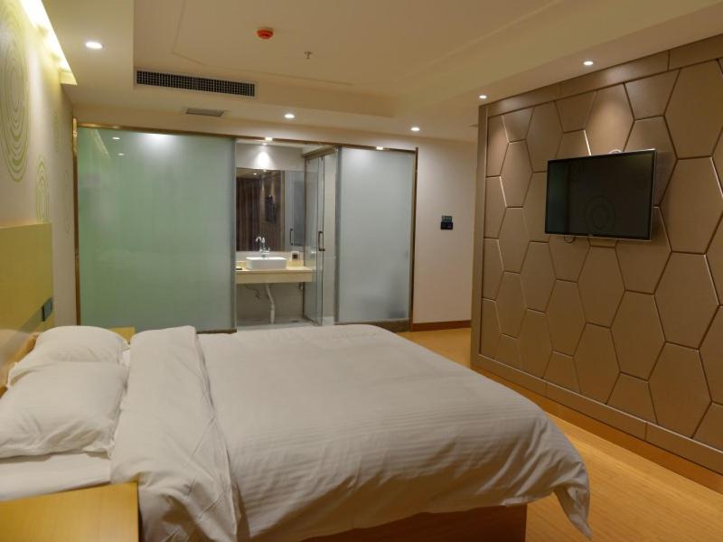 GreenTree Inn Luoyang Ruyang County Dujuan Avenue Hotel 7/18