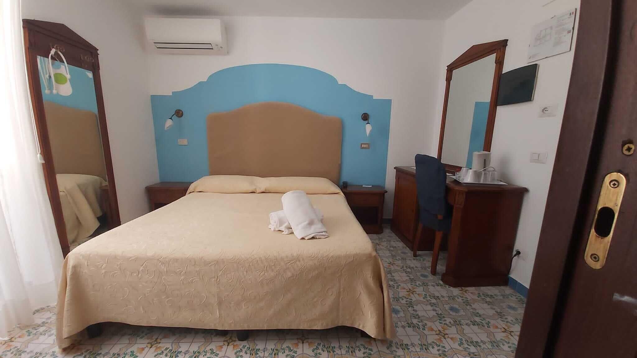 Economy, Double or Twin Bed