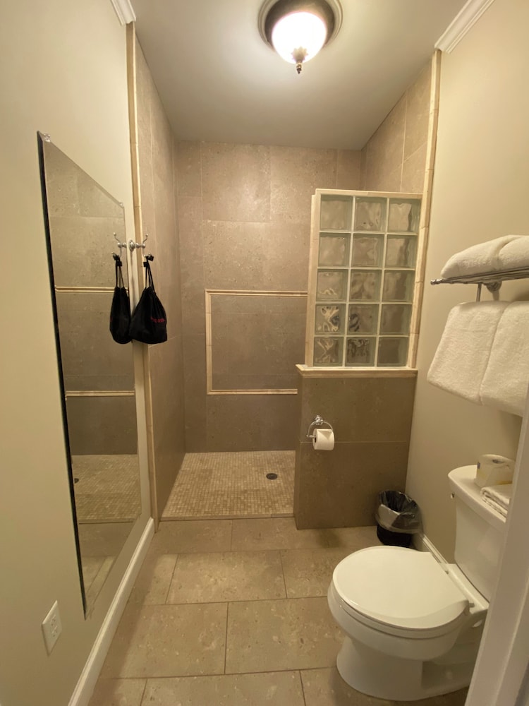 The Dutchess Inn and Spa at Beacon 49/50