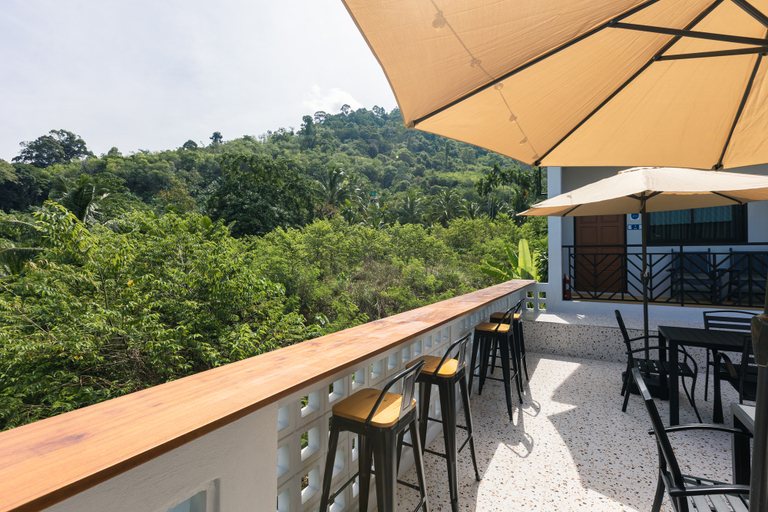 Fasai House 19/21