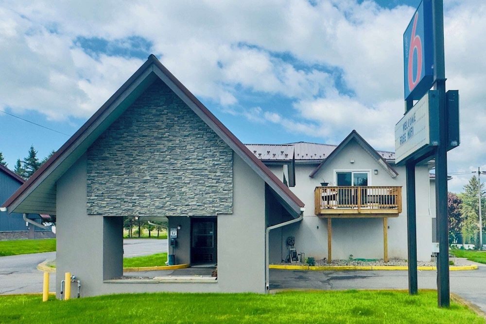 Motel6 McGraw, NY - Cortland in McGraw - NY