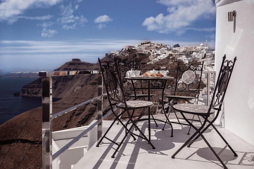 Thireas Hotel 1/69