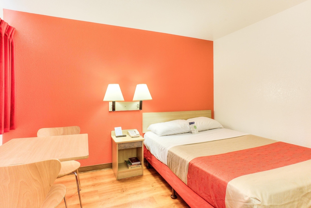 Motel6 Tigard, OR - Portland South - Lake Oswego 28/59