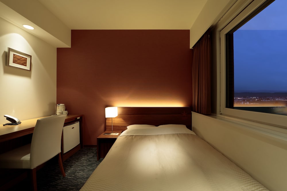 Candeo Hotels Ozu 25/45