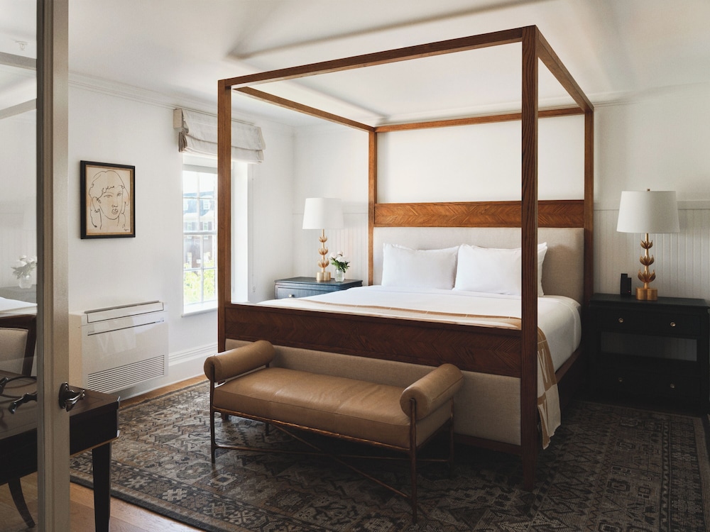 Suite, House, King Bed