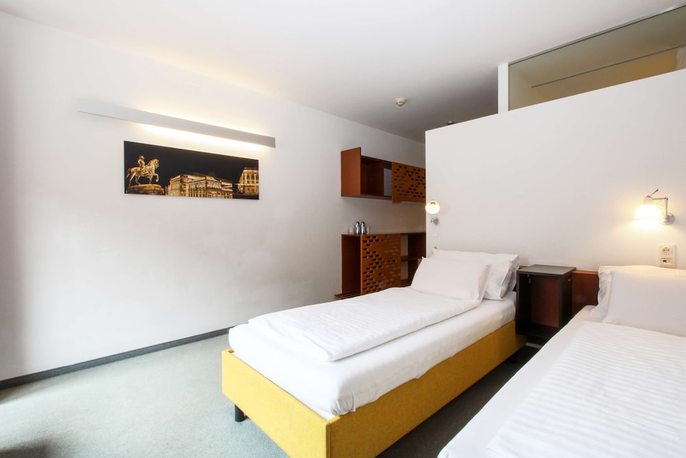 STANDARD, TWIN BEDS