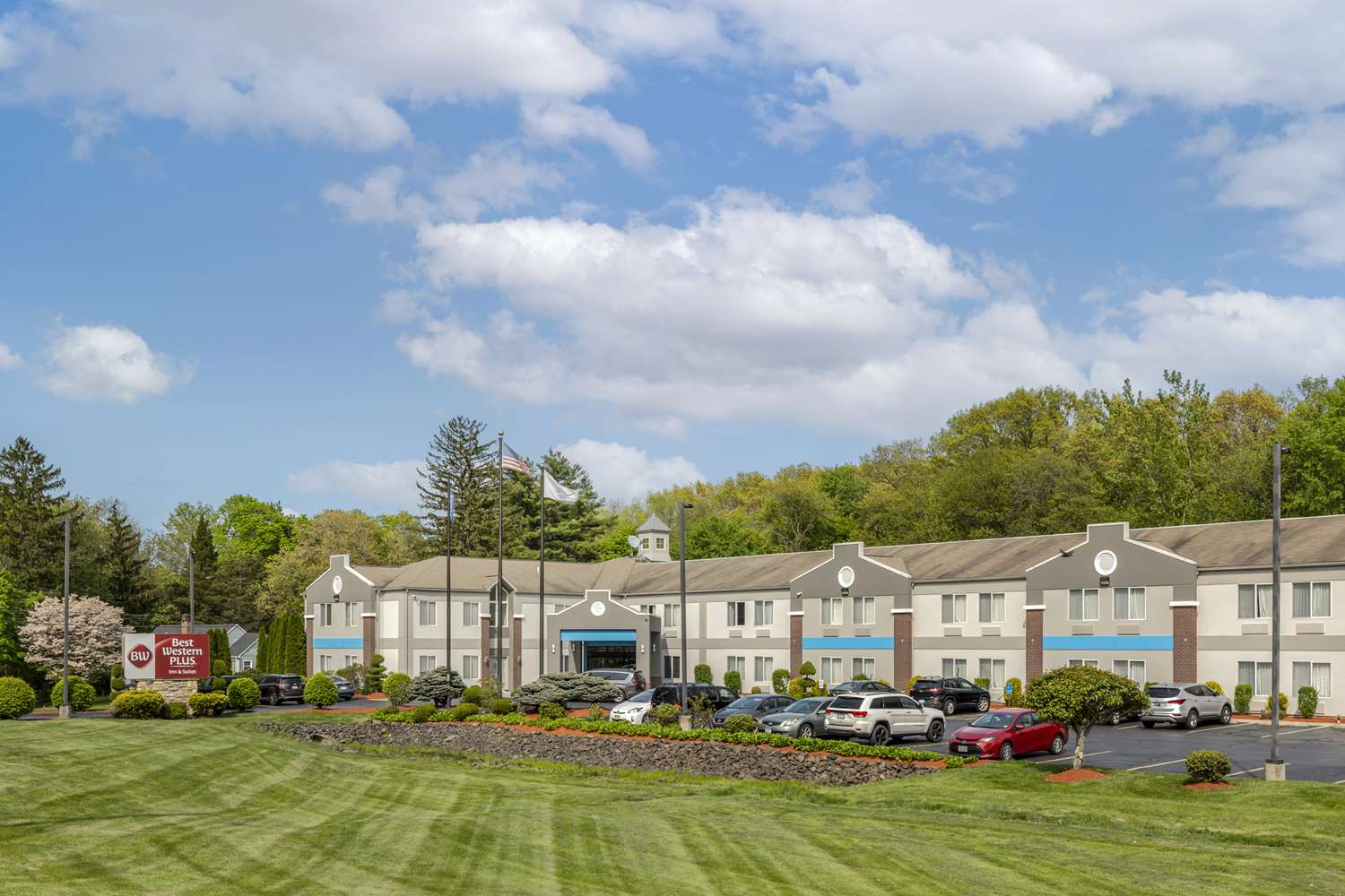 Best Western Plus New England Inn & Suites 19/20
