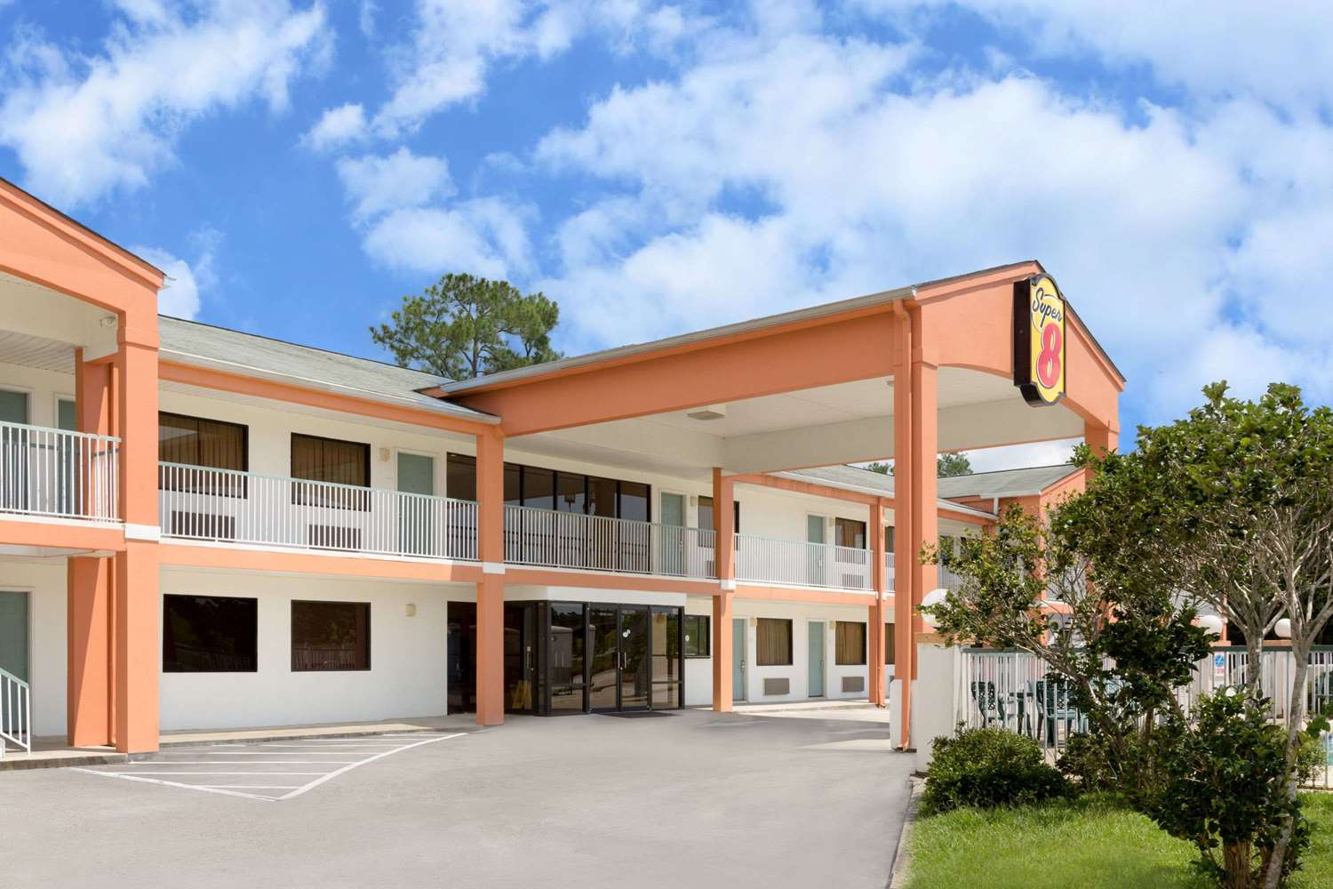 Super 8 By Wyndham Ocean Springs Biloxi 4/43
