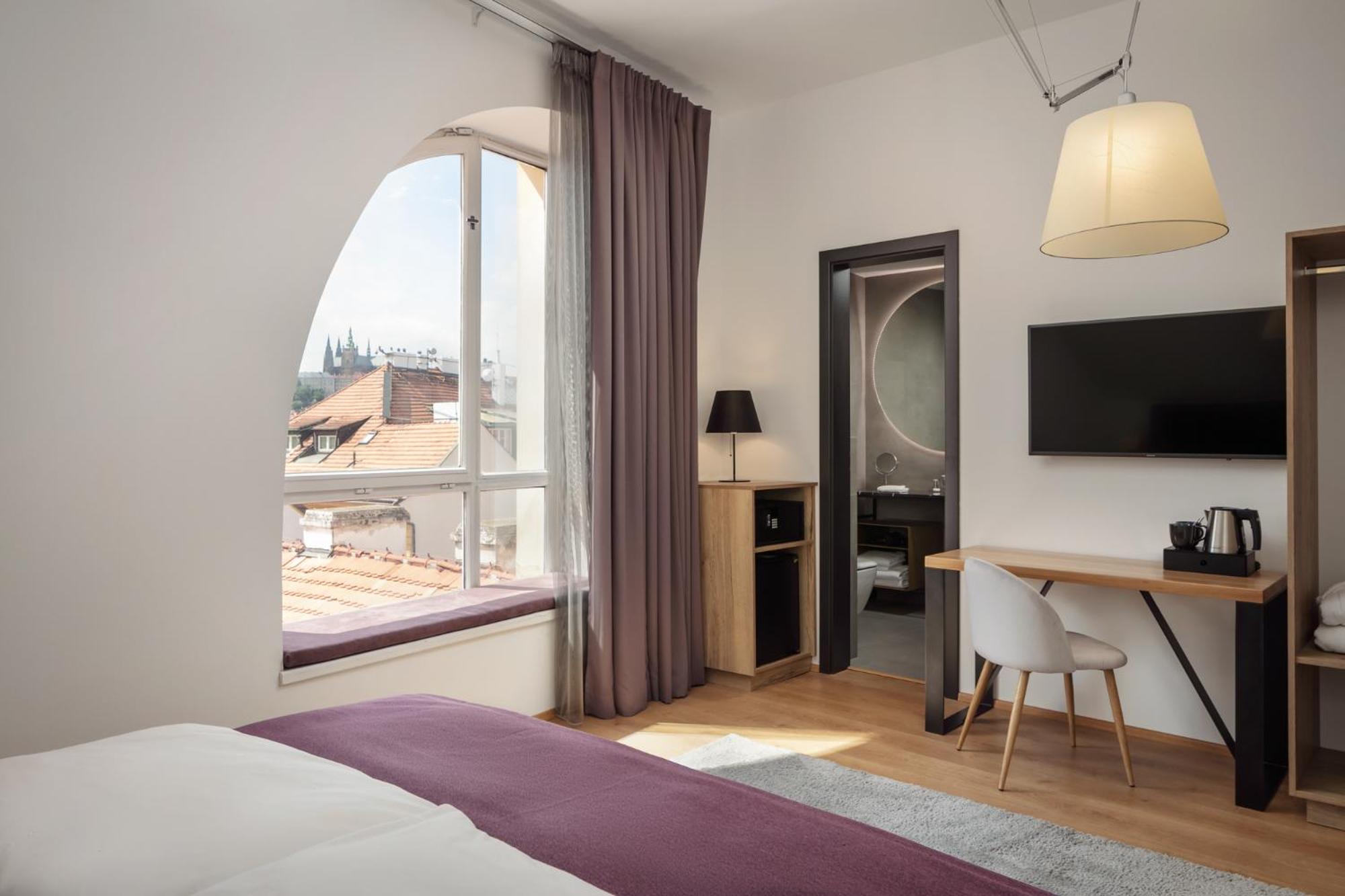 Executive, Double Bed, Castle View