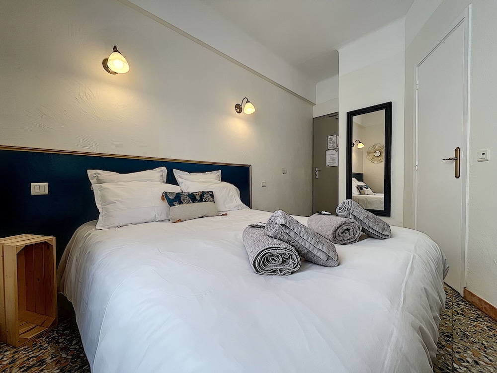 Le Provence Hotel Golfe Juan 1/12