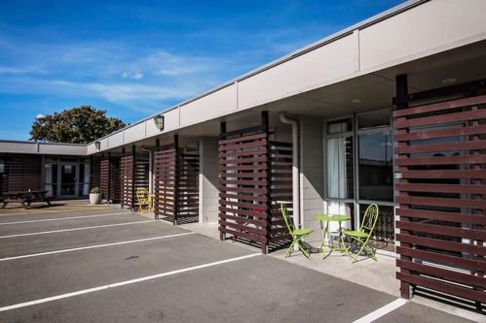 Aspree Motor Inn 7/49